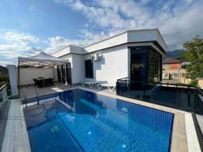 Four Season Villa